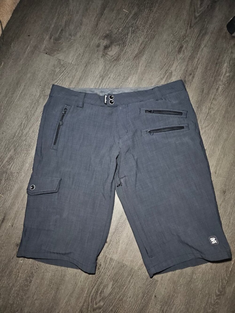 Race face cycling shorts, mens medium